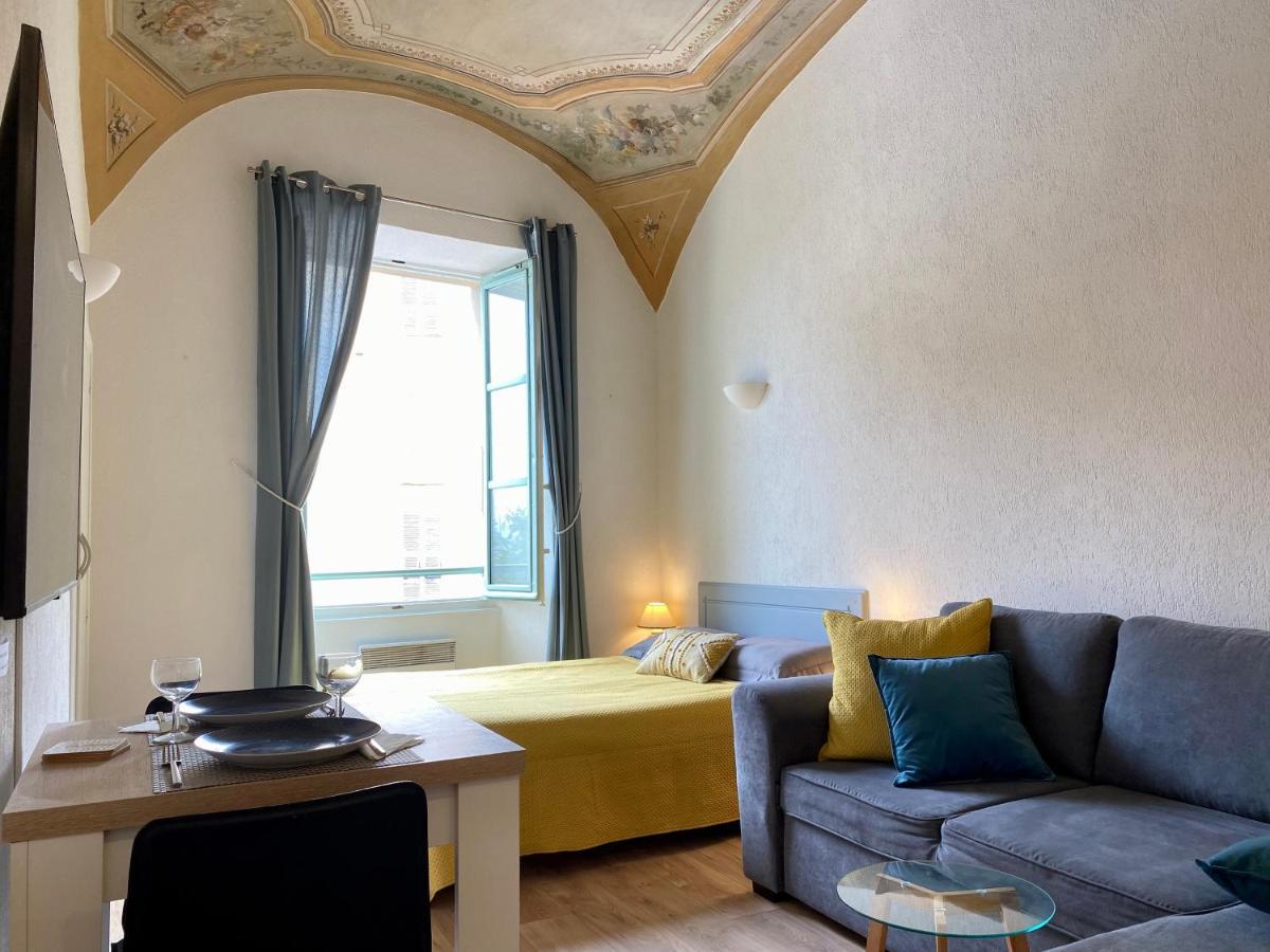 Lovely Studio - Heart Of Menton, Near The Beach. Bagian luar foto