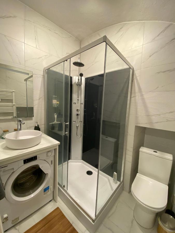Lovely Studio - Heart Of Menton, Near The Beach. Bagian luar foto
